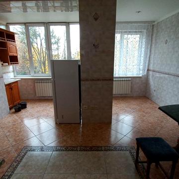 Тролейбусна вул., 7