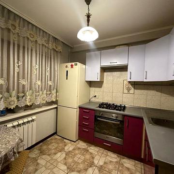 Продаж 3-кімнатної квартири в Оболонському районі