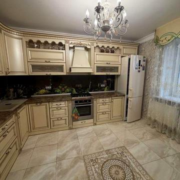 Оренда великої однокімнатної квартири з виглядом на річку