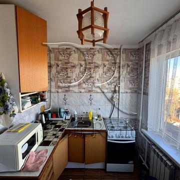 Володимира Івасюка просп. (Героїв Сталінграду), 44