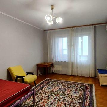 Феофіла Яновського вул., 1-А