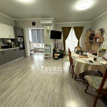 Продам 2 кімнатну квартиру площею 94 кв.м. з ремонтом у моря