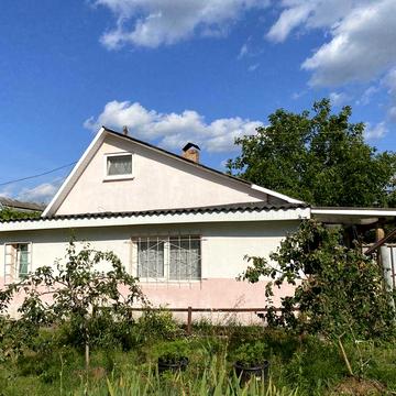 Дачний будинок