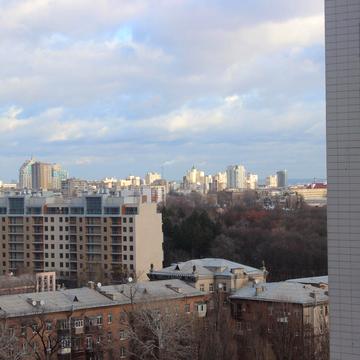 Вадима Гетьмана вул., 1-В