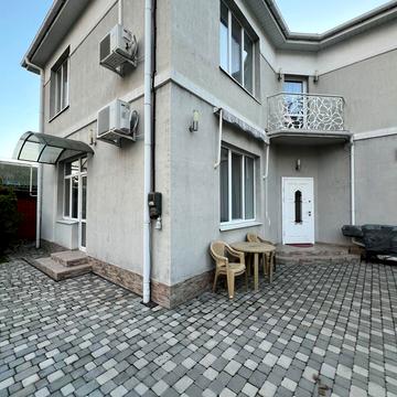 Китобійна вул., 39