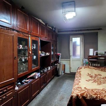 Академіка Філатова вул., 80