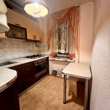 Давида Ойстраха вул. (Затонського), 5