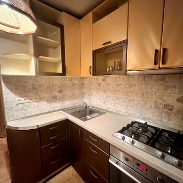 Давида Ойстраха вул. (Затонського), 5