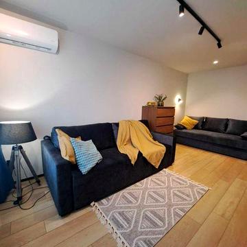 Сучасна квартира в цегляному будинку, Ушинського, 1.