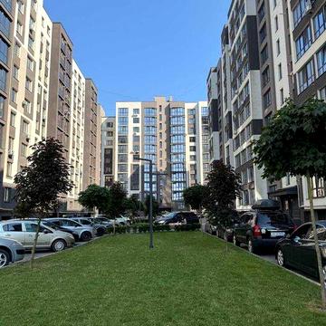 Велика двостороння однокімнатна квартира ЖК Паркова алея