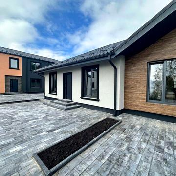 Продам Одноповерховий Таунхаус з Газом та Власною Парковкою на 2 авто.