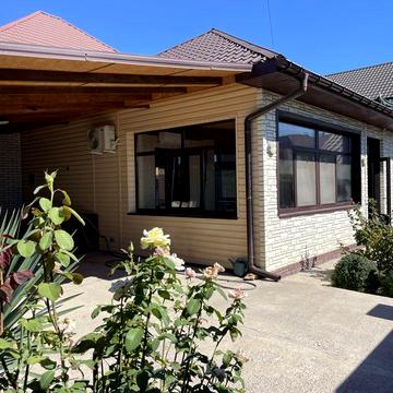 Продам дом красный кирпич 14-ст Люстдорфской дороги