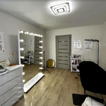 Замостянська вул. (50-річчя Перемоги), 8