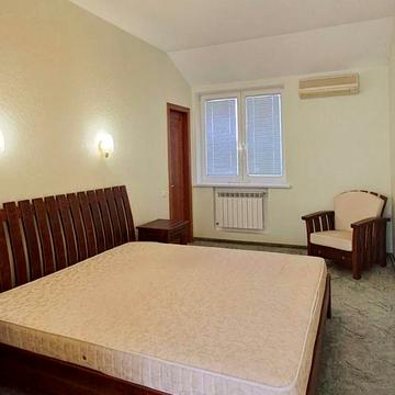 Дмитра Яворницького просп. (Карла Маркса), 26