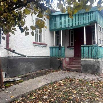 Будинок в смт. Капітанівка Кіровоградсьї області.