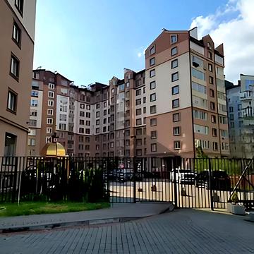 Володимира Івасюка вул., 11