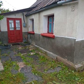 Будинок м. Білогірʼя, вул Шевченка, 15. Та 15 соток землі біля будинку