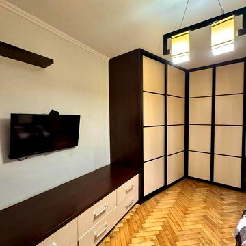 Керченська вул., 13