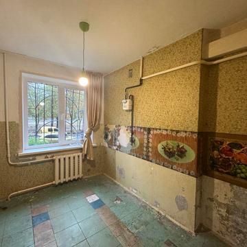 Продам 3 комнатную на красной линии Ж/М Красный Камень Кондратюка