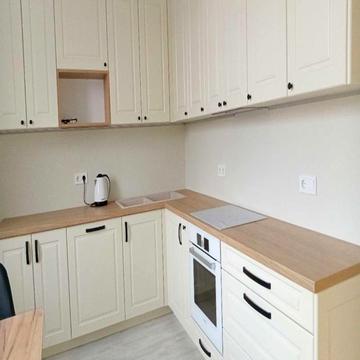 Ботанічна вул., 2