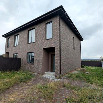 Будинок - дуплекс під чистове оздоблення у передмісті Києва