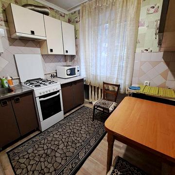 Зарічанська вул., 8/1