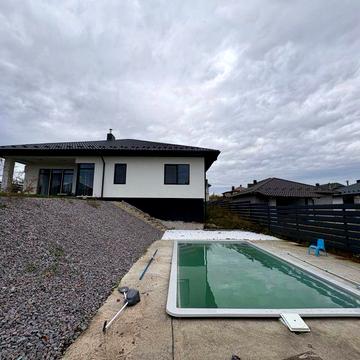 р Будинок 2024 року з басейном, каміном і гаражем на 2 авто + торг !!!