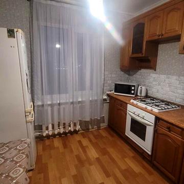 Довгострокова оренда 3к Квартира Прибузька вулиця