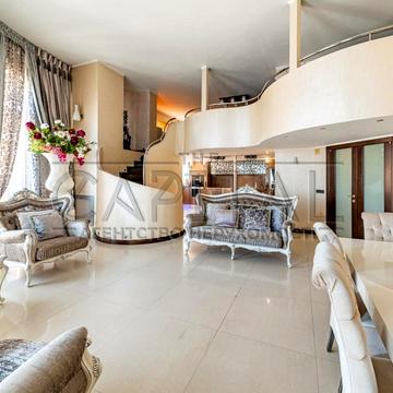 Старонаводницька вул., 13