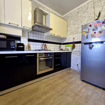 Продам 2 ком квартиру на Косиора! Петра Калнышевского!