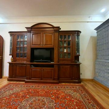 Шептицьких вул., 5