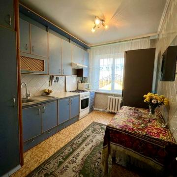 Продам 2-кімнатну квартиру на Леваневського!