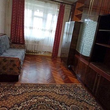 Задаётся 1 комнатная квартира.Правый берег