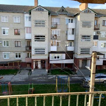 Продам квартиру в центрі міста Нововолинська