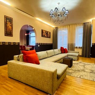 Гусовського вул., 11/11