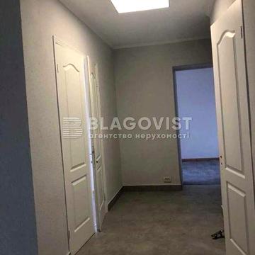 3К Малевича Казимира 83 м. Палац Україна 4 хв