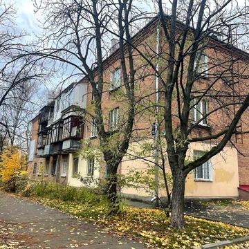 Продам велику 1кім сталінку біля метро Дорогожичі