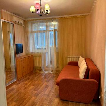 Продається 1-к. квартира-студія на Калнишевського, 7. Мінський масив