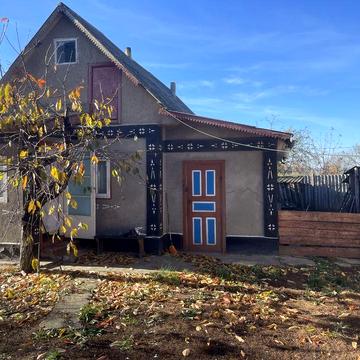 Продам  двоповерхових будинок