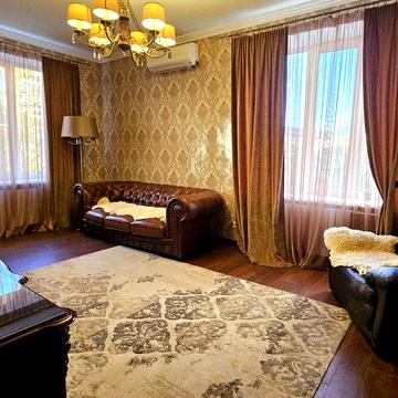 Білоруська,5. Сталінка. Кухня-вітальня та 2 спальні. Якісний ремонт!