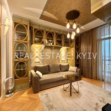 Джона Маккейна вул. (Івана Кудрі), 7