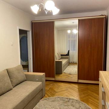 Однокімнатна на Лукʼянівці , Татарка