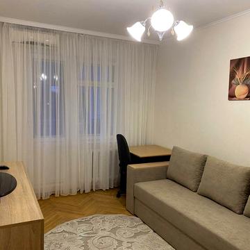 Однокімнатна на Лукʼянівці , Татарка