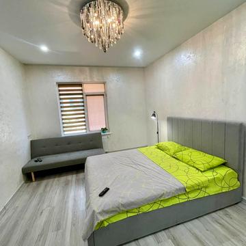 Вячеслава Чорновола вул., 14