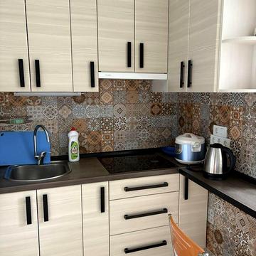 Анни Ахматової вул., 22