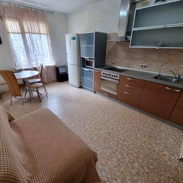 Бориса Гмирі вул., 1а/4