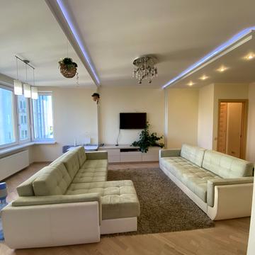 Валерія Лобановського просп. (Червонозоряний), 6-Г