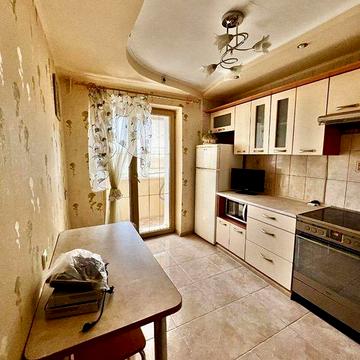 Здам 2к.кв. Червоний камінь, Парус