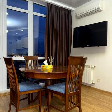 Володимира Івасюка просп. (Героїв Сталінграду), 2-Д