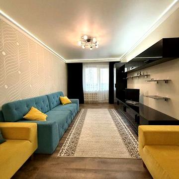 Простора 2-к квартира 74  м² з сучасним ремонтом вул. Млославська 45